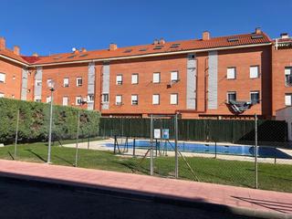 Piso  San sebastian. Piso en ciempozuelos con 2 dormitorios, 1 baño, garaje y piscina
