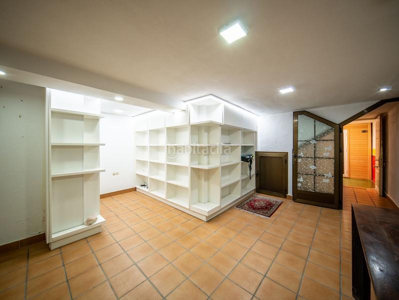 Foto 9d004838-aa3e-43d6-afba-a496a45b02ac. Casa adossada amb calefacció piscina a Hispanoamérica-Comunidades Valdemoro