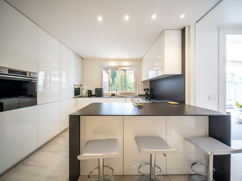 Foto c2300bad-2a3b-445e-b9fe-773e02a48a4f. Casa adossada amb calefacció piscina a Hispanoamérica-Comunidades Valdemoro