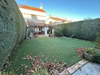 Maison  Cañadas del teide. Chalet con 5 dormitorios, 3 baños, garaje y patio de 120m2 priva