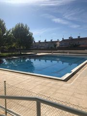 Piso  Tablas de daimiel. Piso de tres dormitorios dos baños, terraza,garaje, trastero, pi