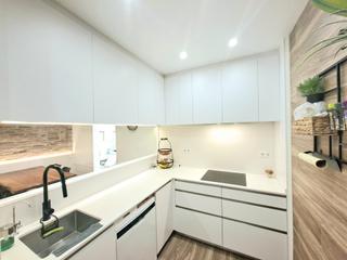 Appartement  Carrer de l'església. Fantastico piso en venta con balcon y patio