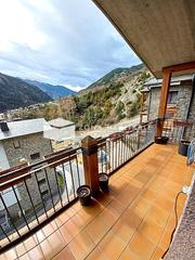 Penthouse in Vila. Precioso ático en venta en hort de godí