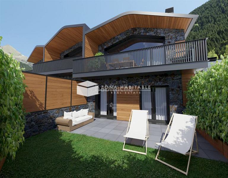 Foto 1e18f91e-953c-4146-85b0-90d4d4766ad6. Casa bifamiliare con riscaldamento parcheggio in Soldeu-Incles Canillo