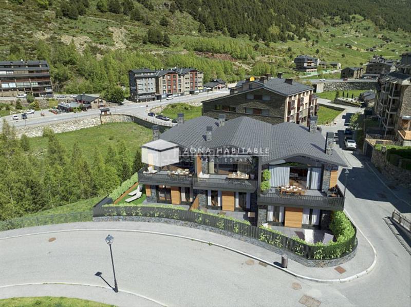 Foto fea7e28f-7e87-40ce-9704-3515cbee7bd7. Casa bifamiliare con riscaldamento parcheggio in Soldeu-Incles Canillo