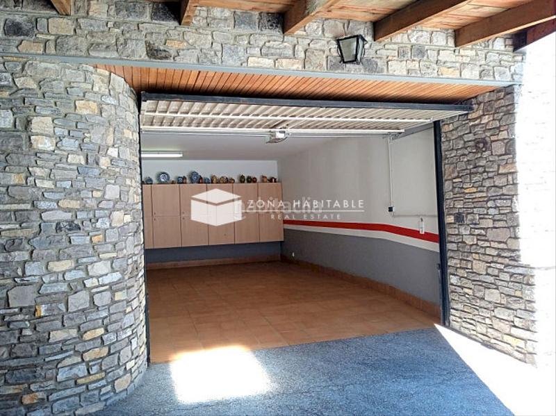 Foto 019015bf-0404-45dd-b816-ebb63fd37a61. Casa bifamiliare con riscaldamento parcheggio in Les Escaldes Escaldes-Engordany