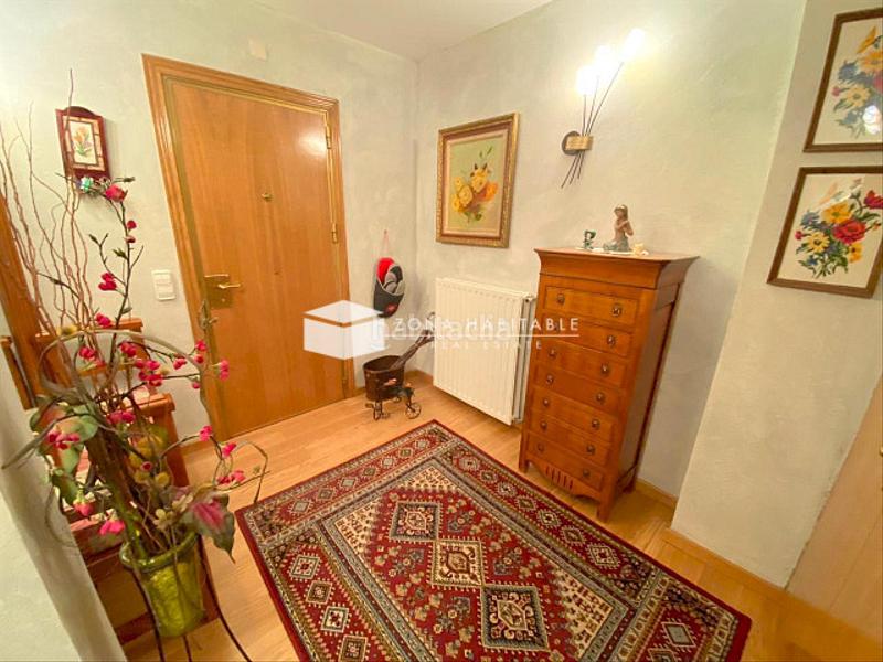 Foto 01946e54-932a-4e59-9a63-e105a5d625de. Casa bifamiliare con riscaldamento parcheggio in Les Escaldes Escaldes-Engordany