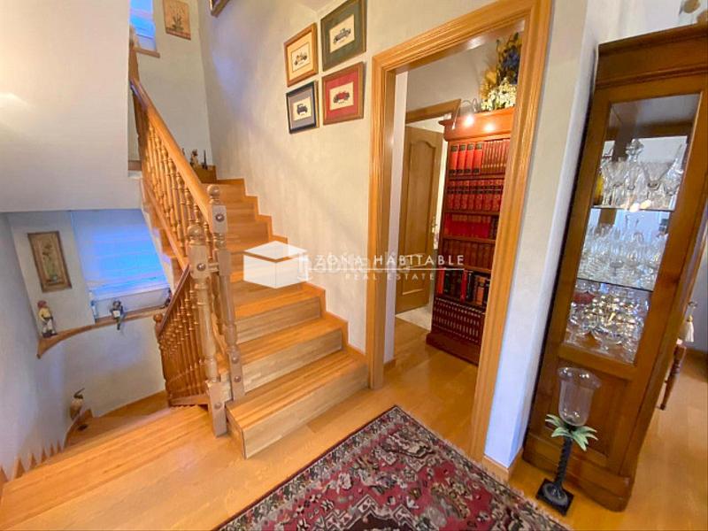 Foto b8e31633-780d-46d8-80f1-dd4aab2546c5. Casa bifamiliare con riscaldamento parcheggio in Les Escaldes Escaldes-Engordany