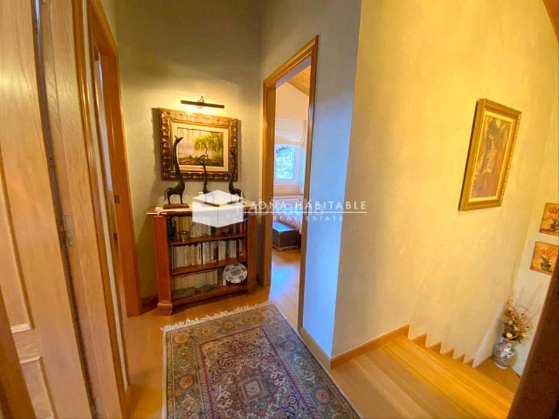 Foto fe00d513-ed91-4bf0-bf7b-fa722b805d15. Casa bifamiliare con riscaldamento parcheggio in Les Escaldes Escaldes-Engordany