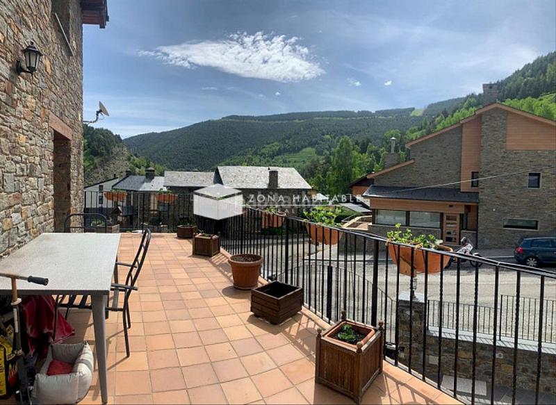 Foto 4ffb9546-f176-4f09-983e-efe0ece43e10. Doppelhaus mit heizung parking in Pal-Xixerella La Massana