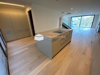 Rent Towny house in L´Aldosa-Anyós. Fabulosa casa adosada en alquiler en anyos.