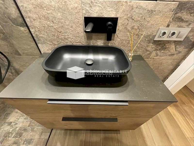 Foto 0648c53e-21c5-4437-9cf9-1b0fe786e9b5. Ático  dúplex reformado en el centro en La Massana La Massana