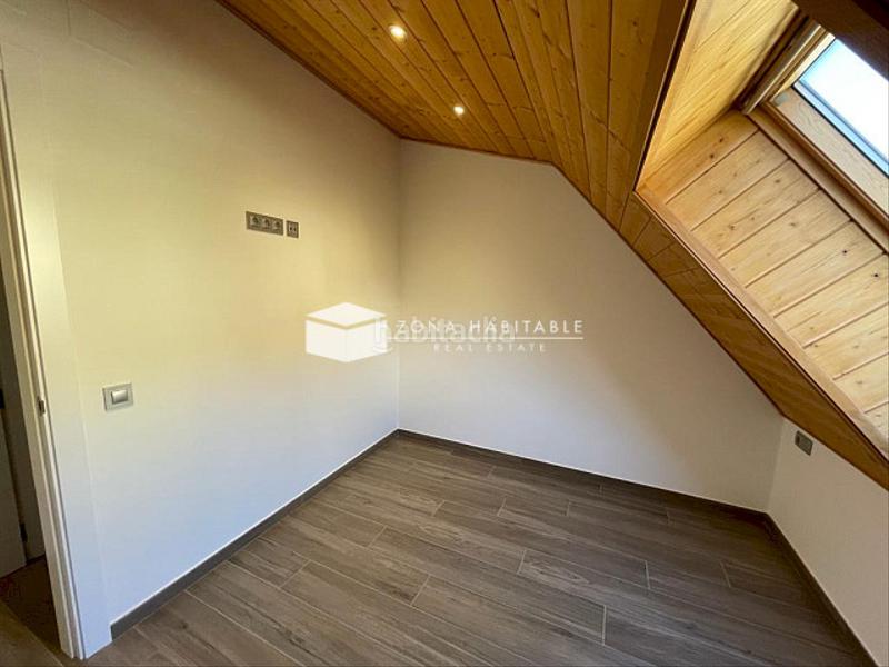 Foto 37e06d24-31c1-4617-9f64-06273594035b. Ático  dúplex reformado en el centro en La Massana La Massana