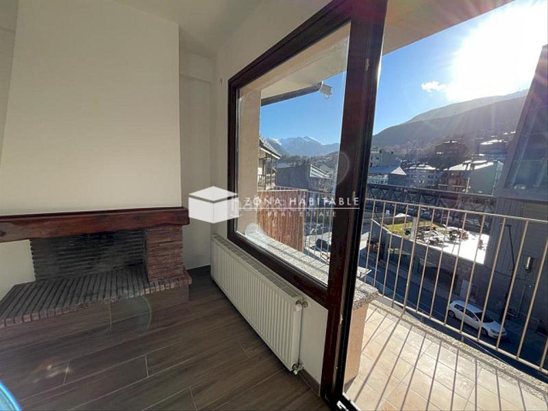 Foto 50a391b5-225c-412a-89f1-23befd89f79f. Ático  dúplex reformado en el centro en La Massana La Massana