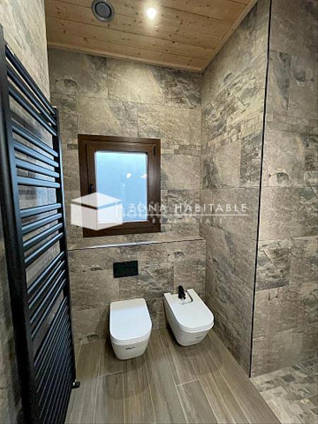 Foto 79b32639-cb4b-4d53-b3ed-ad7db861cfc4. Ático  dúplex reformado en el centro en La Massana La Massana