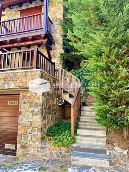 Foto d1171b9b-d99d-4e76-b6fb-070a3ceb0620. Casa aparellada amb calefacció aparcament a Arinsal-Erts La Massana