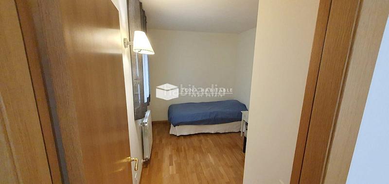 Foto 3883cade-85fe-4fc6-8497-4ba98cad7214. Appartement avec chauffage parking dans Vila Encamp