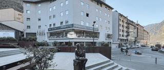 Location Local commercial à Els Vilars d´Engordany. Disponible a partir del 1 de marzo de 2026  local con aparcamien