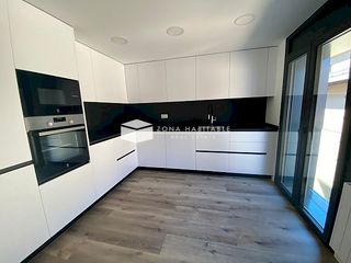 Lloguer Pis a Els Vilars d´Engordany. Piso de obra nueva de dos habitaciones en el centro de escaldes
