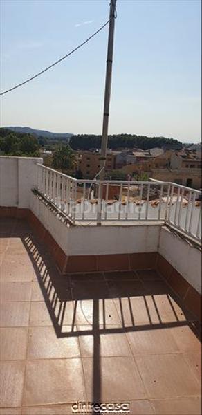 Foto 904f2626-2b65-4f28-8bde-68607eb09063. Casa adossada a Tordera Tordera