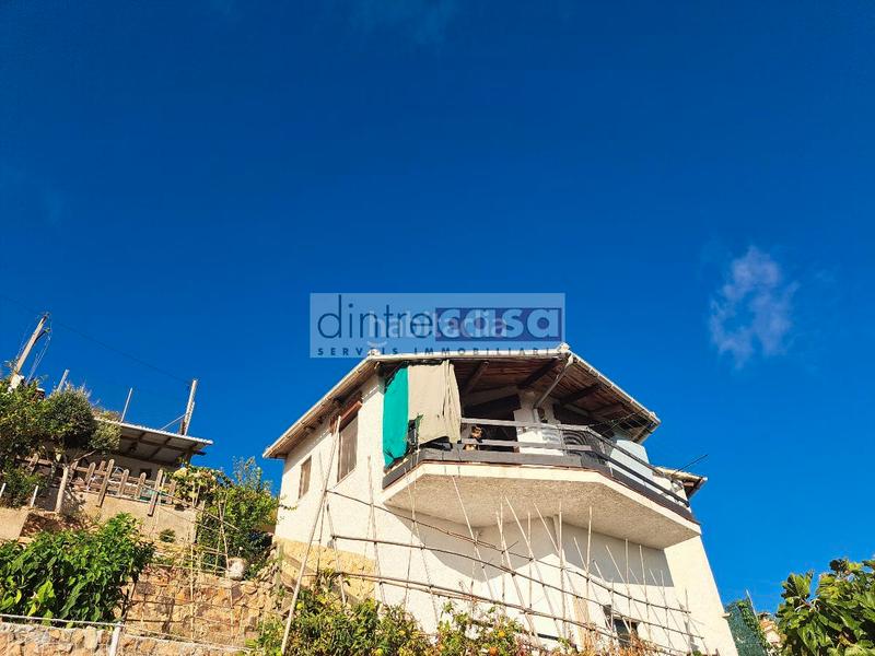 Foto f1d1c3b4-6b1b-4af7-a1af-d3c5f480501c. Casa  sin escrituras, no se puede hipotecar. en Tordera