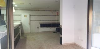 Business premise in Centre. Local con salida d humos zona centro