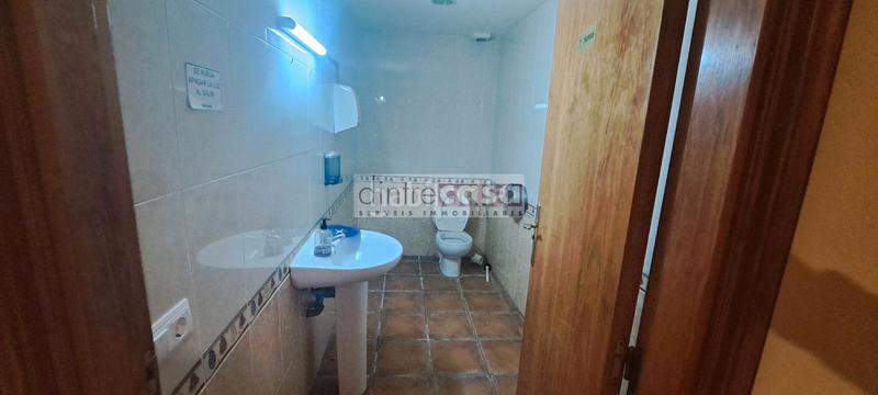 Foto 3e1f0a4f-2450-4815-bde1-40187e4e733d. Lloguer local comercial a Tordera Tordera