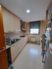 Appartement à Tordera. Piso+ garaje+trastero+piscina comunitaria.
