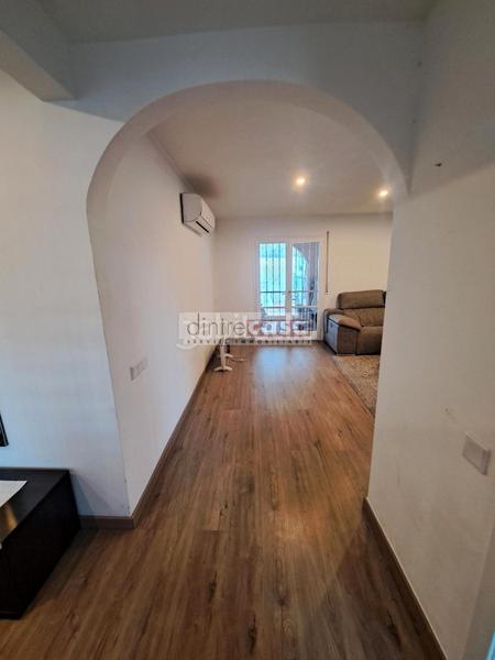 Foto ff4c71bf-5139-4809-a48f-2c469e89bdd6. Casa amb xemeneia calefacció a Palafolls