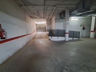 Parking coche en Tordera. Garaje y trastero en la misma plaza.