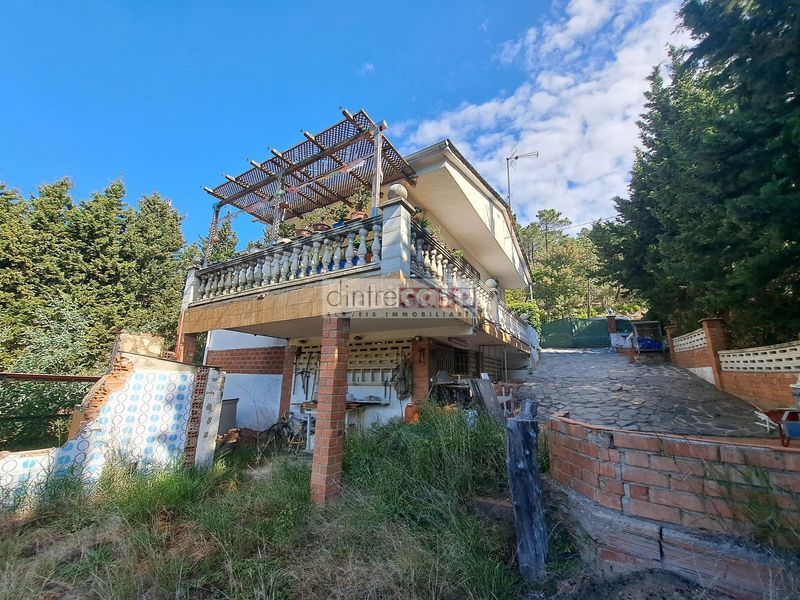 Foto 259342ee-6294-47a3-aa63-adbee25372c2. Casa amb xemeneia aparcament a Niàgara Parc -Àgora Parc Tordera
