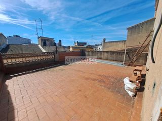 Casa adossada a Tordera. Oportunidad para reformar  a su gusto.