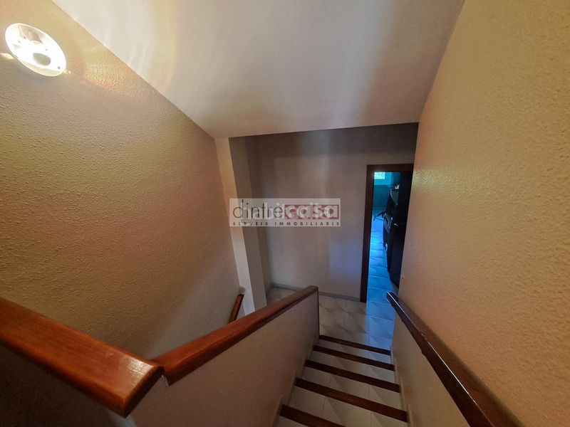Foto a98d0b2f-bfcd-4f0e-867f-1974af492fa3. Casa adossada amb xemeneia calefacció aparcament a Tordera