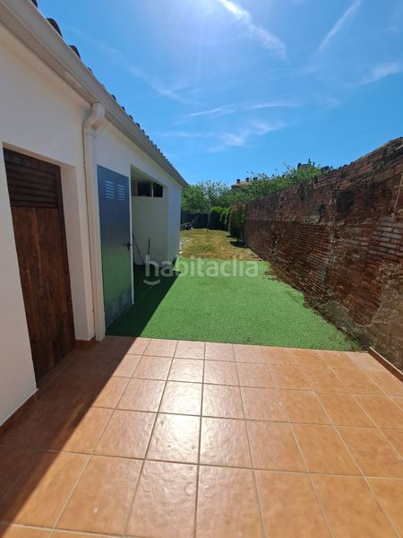 Foto 2f3f80d1-5397-453c-8b61-ac93e847f8ce. Casa aparellada amb xemeneia calefacció a Tordera Tordera