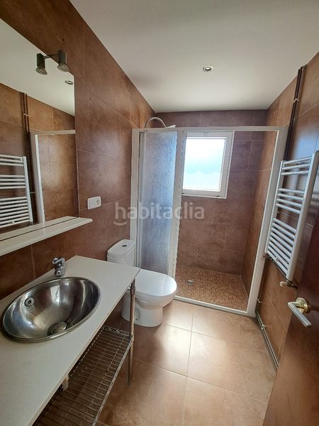 Foto 6a104043-948f-48b3-9822-9c4c944290b1. Casa aparellada amb xemeneia calefacció a Tordera Tordera
