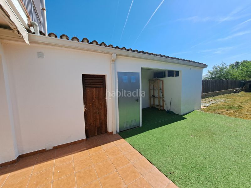Foto 757c0b75-c1bd-40f9-82cc-bf8df5d4c94b. Casa aparellada amb xemeneia calefacció a Tordera Tordera