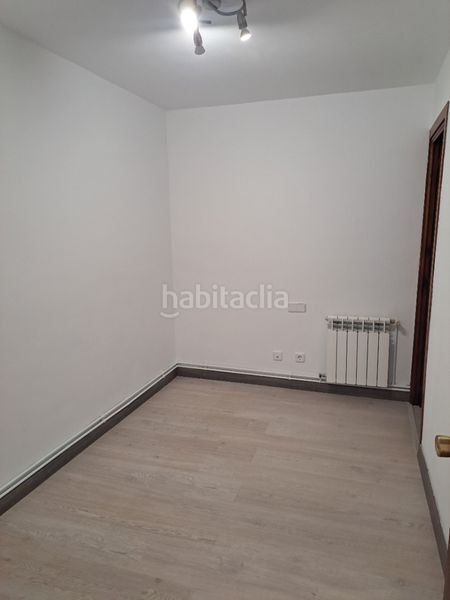 Foto 7646cd02-06e6-4f90-b539-f2af1d336032. Casa aparellada amb xemeneia calefacció a Tordera Tordera
