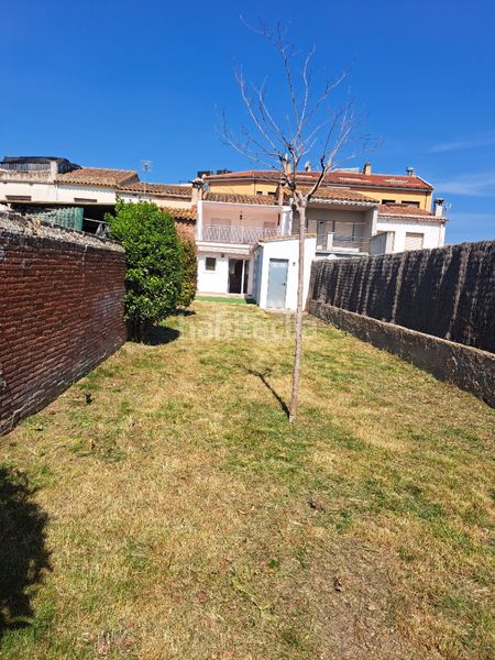 Foto 7c4aeedd-2e16-4bd6-ac93-86a8721cc2b2. Casa aparellada amb xemeneia calefacció a Tordera Tordera