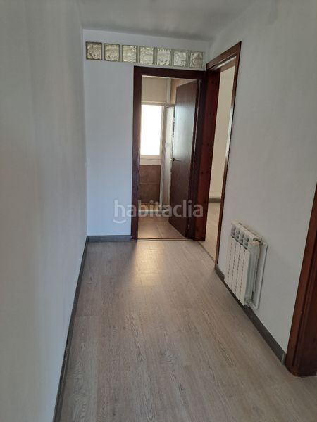 Foto 98682aa1-9a19-4a6c-80a0-f73d754777a5. Casa aparellada amb xemeneia calefacció a Tordera Tordera