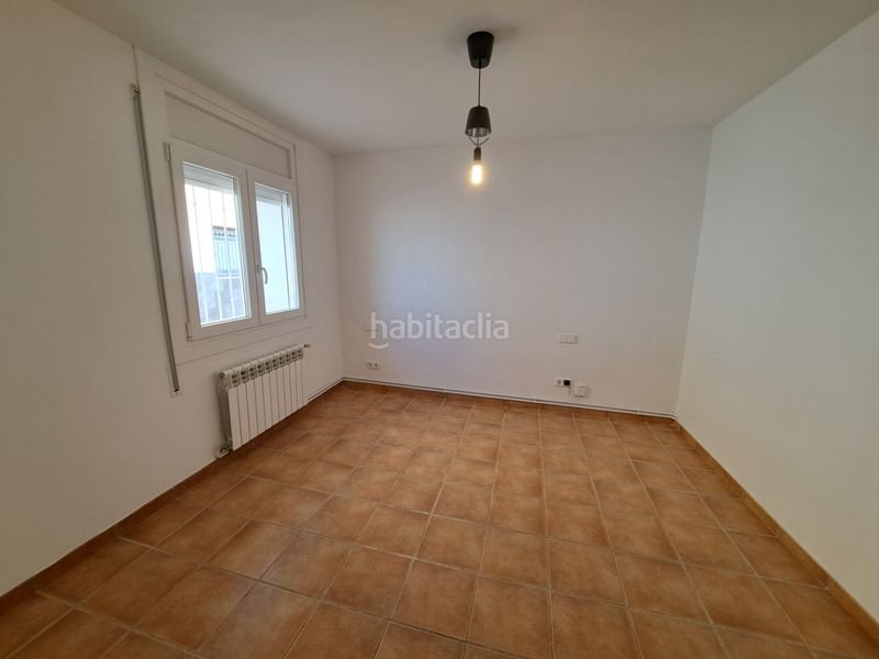 Foto ba746877-779e-4591-875f-de9b07c3b141. Casa aparellada amb xemeneia calefacció a Tordera Tordera