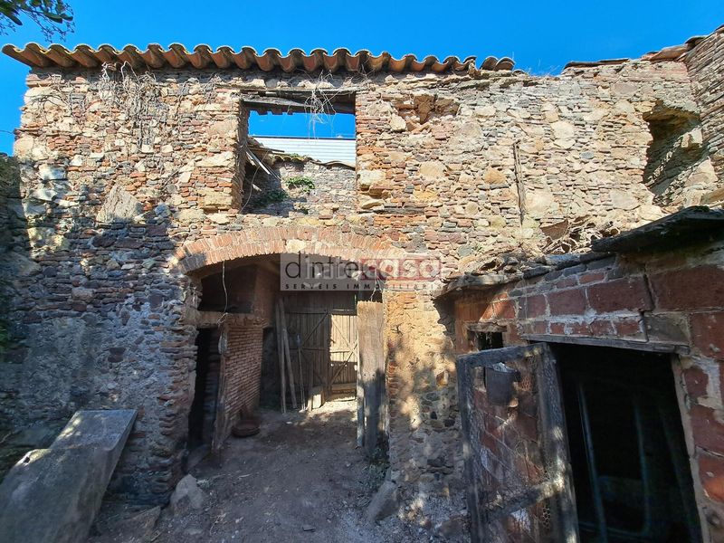 Foto 0d2dda5b-a483-48cc-b761-0f197d20a475. Casa adossada a Tordera Tordera