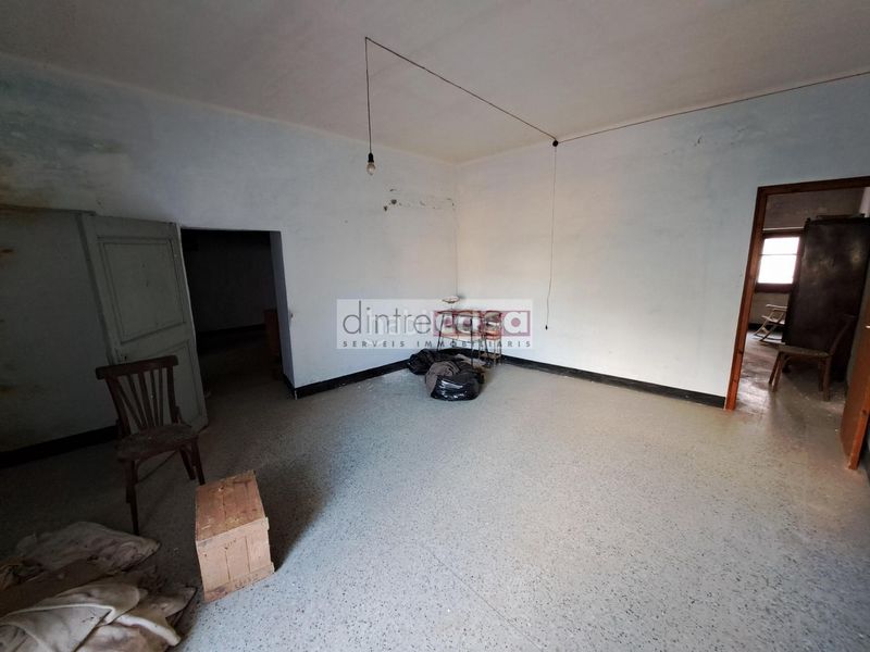 Foto df0af02b-8a8b-4fd3-bc91-8c3350b50f56. Casa adossada a Tordera Tordera