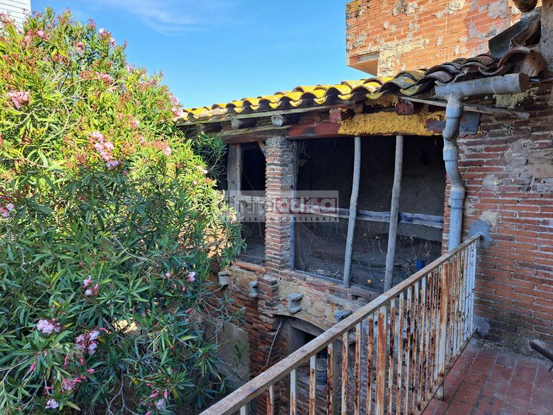 Foto e14690f4-0264-496a-8b0b-45a673503b3c. Casa adossada a Tordera Tordera
