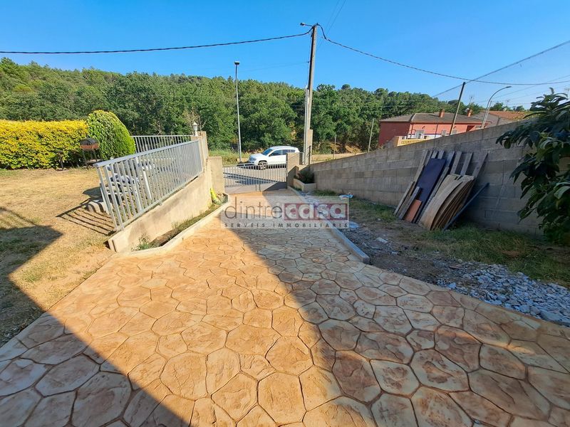 Foto 51c7887b-e193-4fe3-be2c-84d69ebfca64. Casa amb xemeneia calefacció aparcament piscina a Tordera