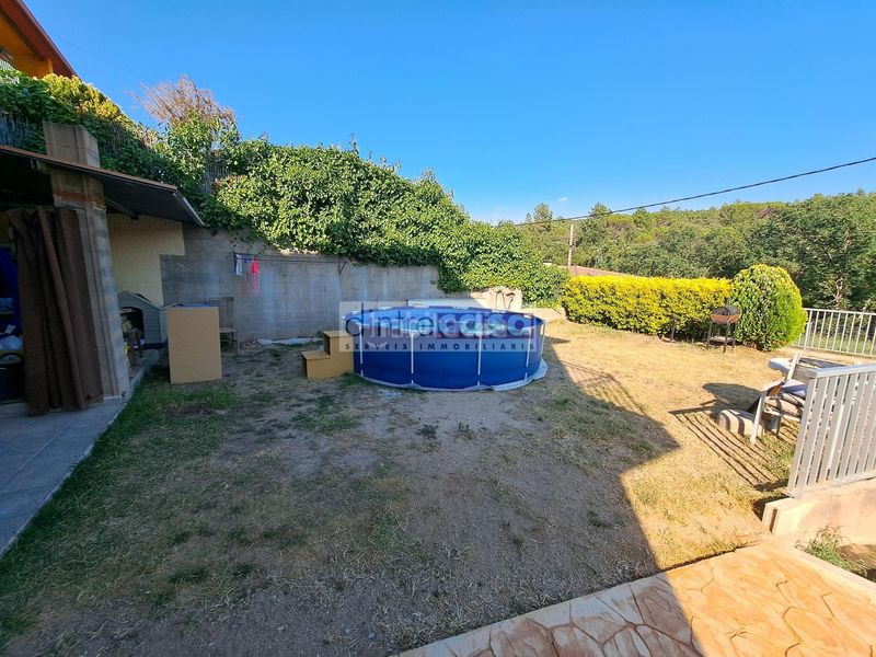 Foto 6244aa92-617e-4fa4-bb1c-afe9c9816ba1. Casa amb xemeneia calefacció aparcament piscina a Tordera