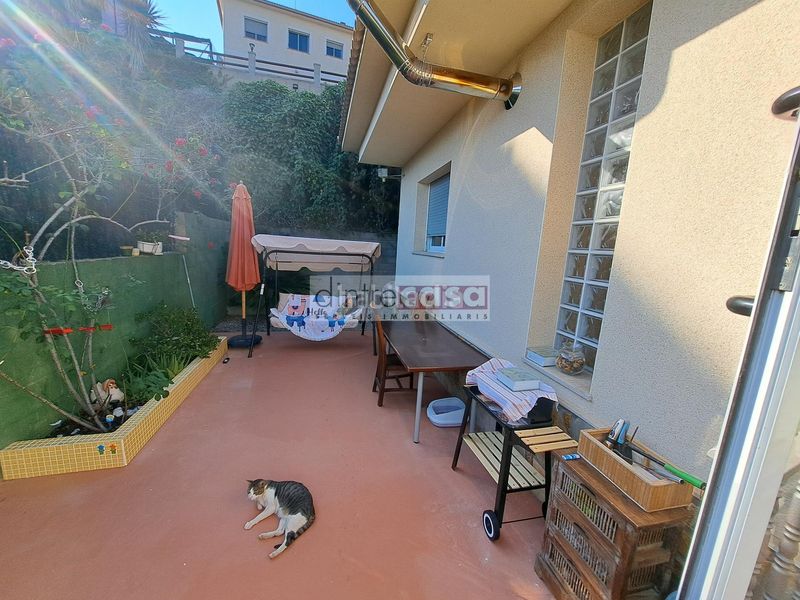 Foto bfcdc71e-4b23-4a8c-976a-d53af1480fe7. Casa amb xemeneia calefacció aparcament piscina a Tordera