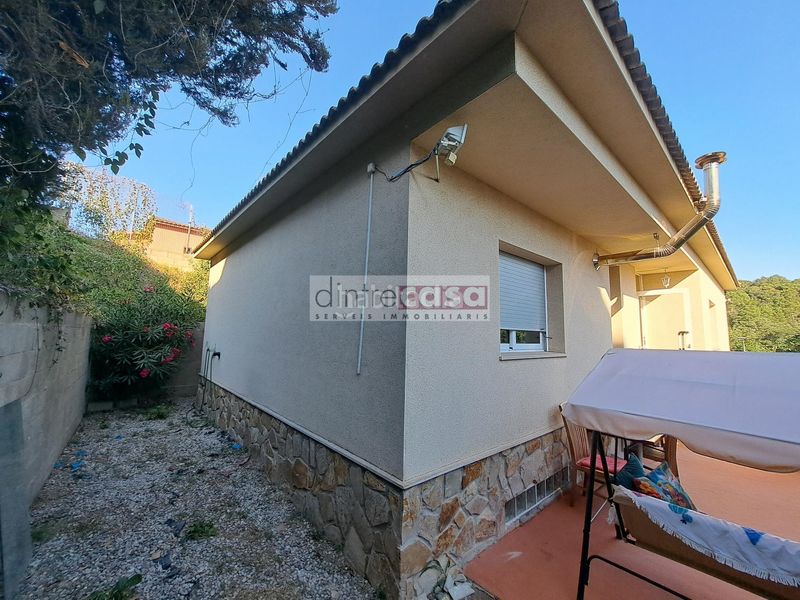 Foto cdeca41f-c605-4e90-ae4f-d773e307c558. Casa amb xemeneia calefacció aparcament piscina a Tordera