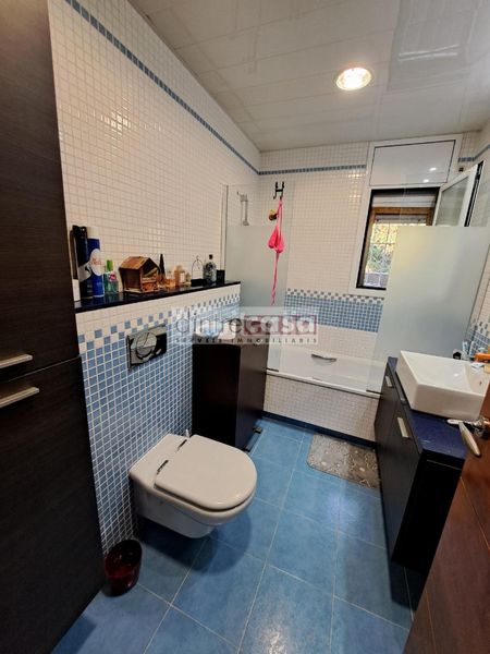 Foto ec0f5a8e-6360-433c-a8d8-dc80fb79c2c5. Casa amb xemeneia calefacció aparcament piscina a Tordera