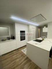 Pis  Carrer cam� ral. Precioso piso reformado con materiales de calidad.