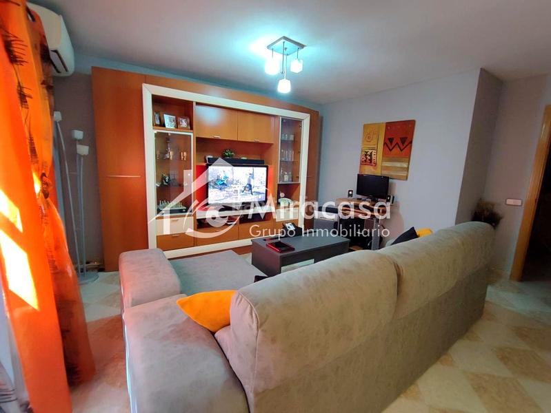 Foto 3c650daf-15bd-4576-a362-871704892a37. Piso grupo inmobiliario miracasa vende vivienda de 3 dormitorios en calle Arcos de jalón en Madrid